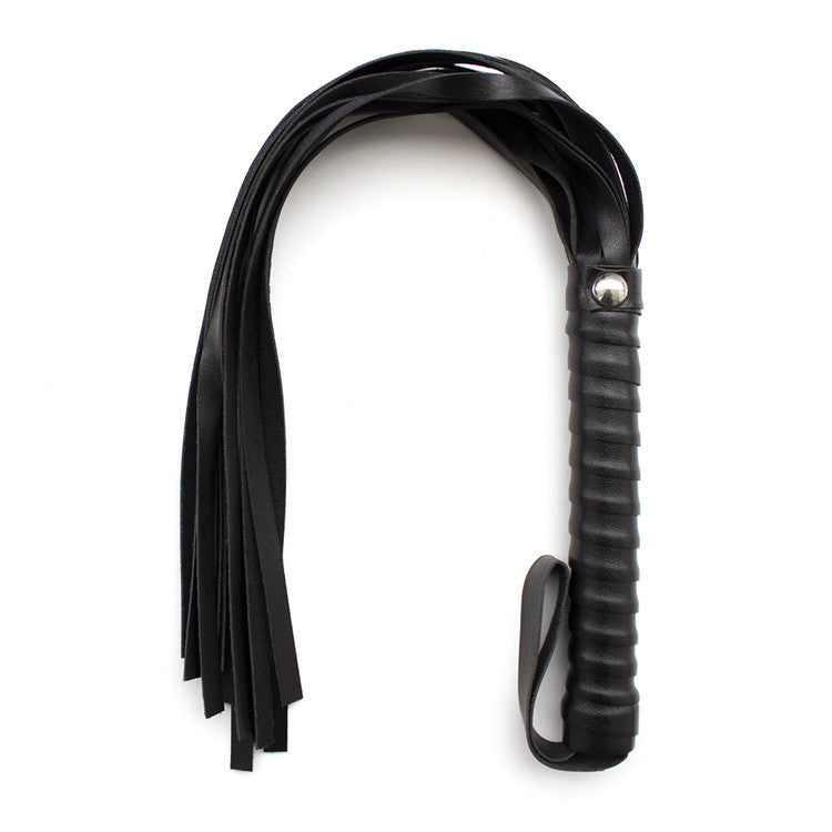 Trust leather bondage kit, hardware detail